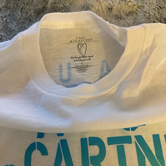 Men’s or Women’s Paul McCartney Concert T-Shirt! Men’s size Small and brand new - Picture 4 of 9